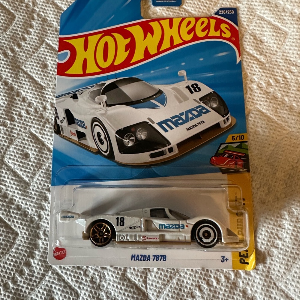 Hot Wheels Mazda 787B Car